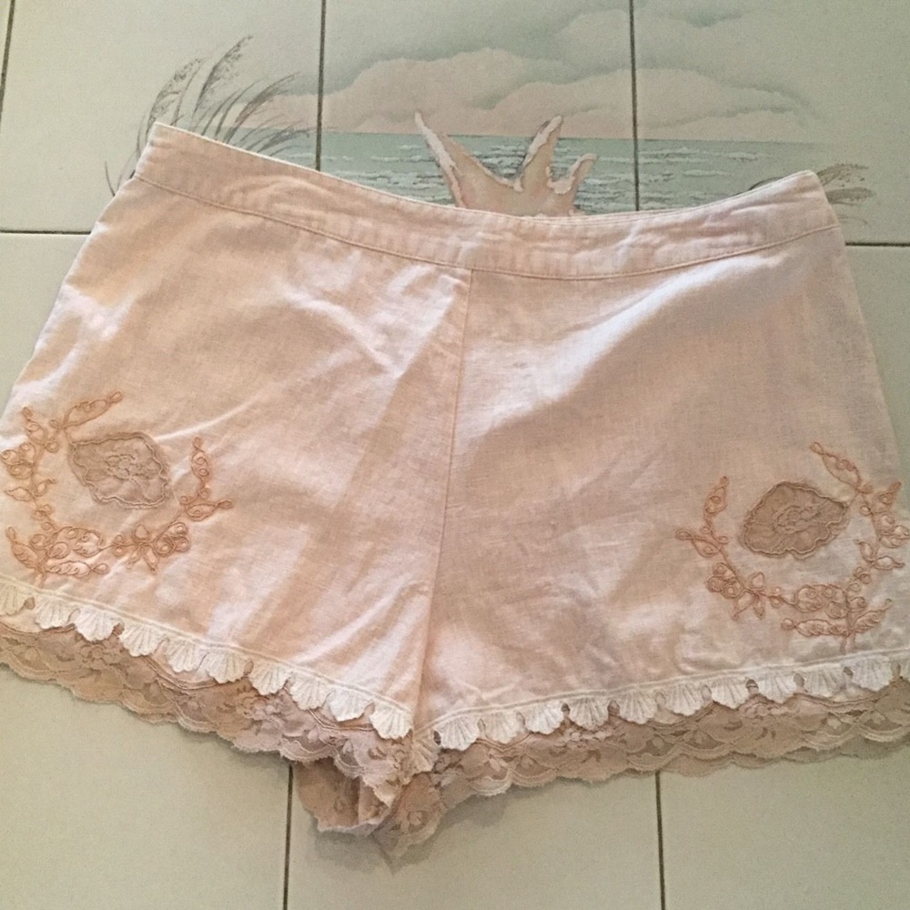 Free People French vintagey  ~seashell lace 12